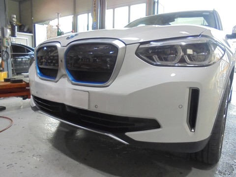 bmw ix3 전기배선으로 정비합니다